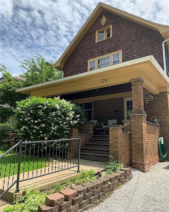 1st image of 124 W Bowman St