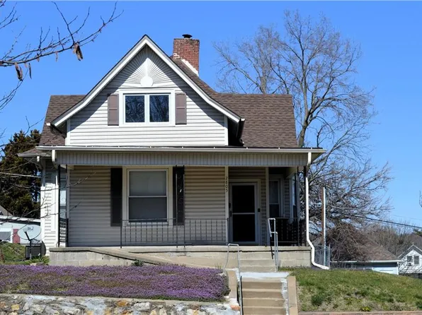 2805 Olive St, Saint Joseph, MO 64507