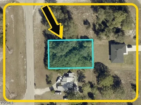 603 Columbus Blvd, Lehigh Acres, FL 33974