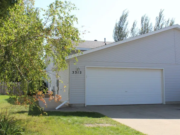 3312 30th Ave S, Fargo, ND 58103