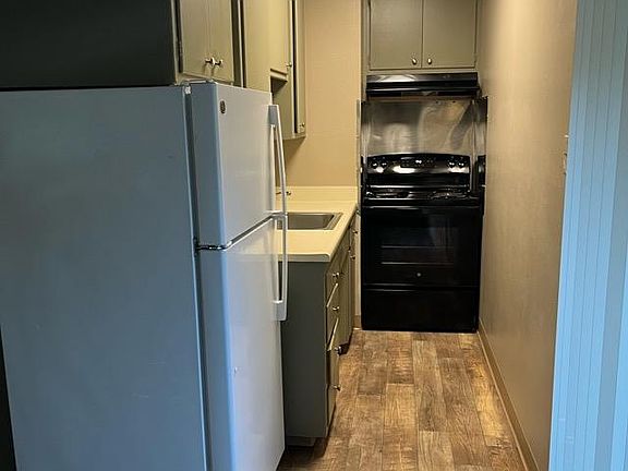 4th image of 2649 2nd Ave #4-4-2649