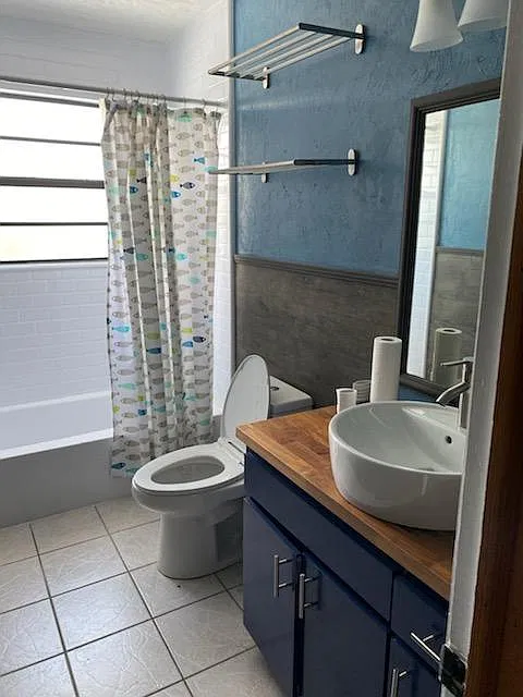 2942 Central Ave — Photo 2