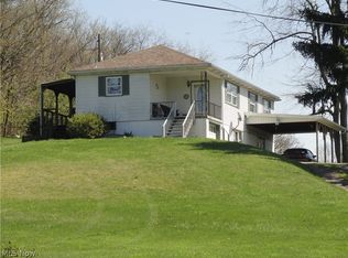 1872 Mayhew Rd, New Cumberland, WV 26047