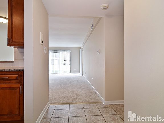 4th image of 1270 N Sterling Ave APT 108