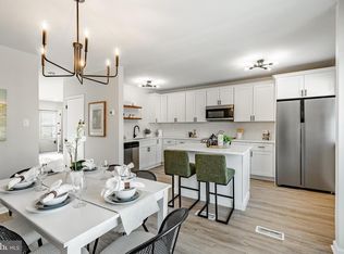 61 Pennsylvania Ave, Phoenixville, PA 19460