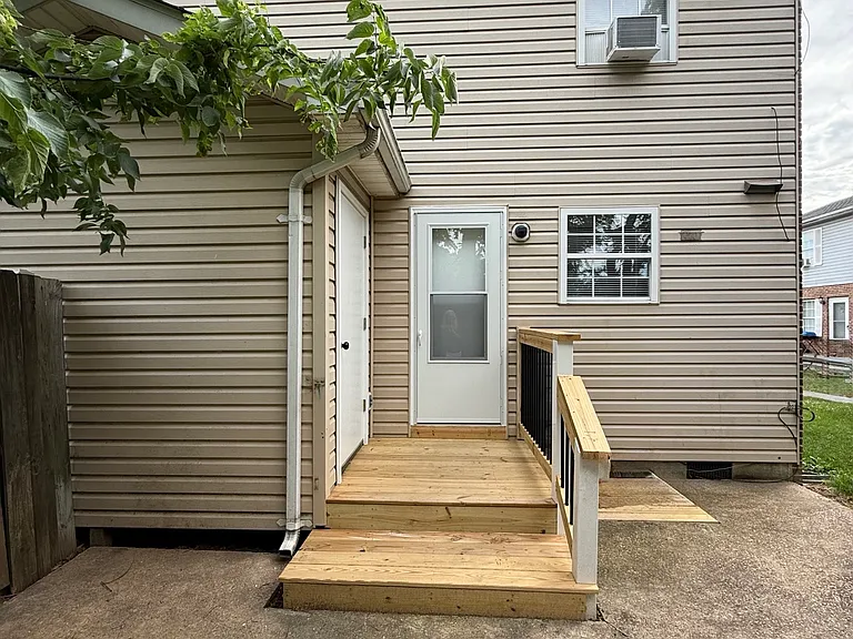 1014 Bridle Ct #1 — Photo 13
