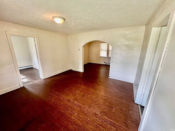 5th image of 1300 W Bethel Ave