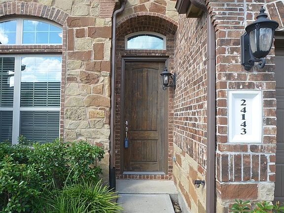 4th image of 24143 Tapa Springs Ln