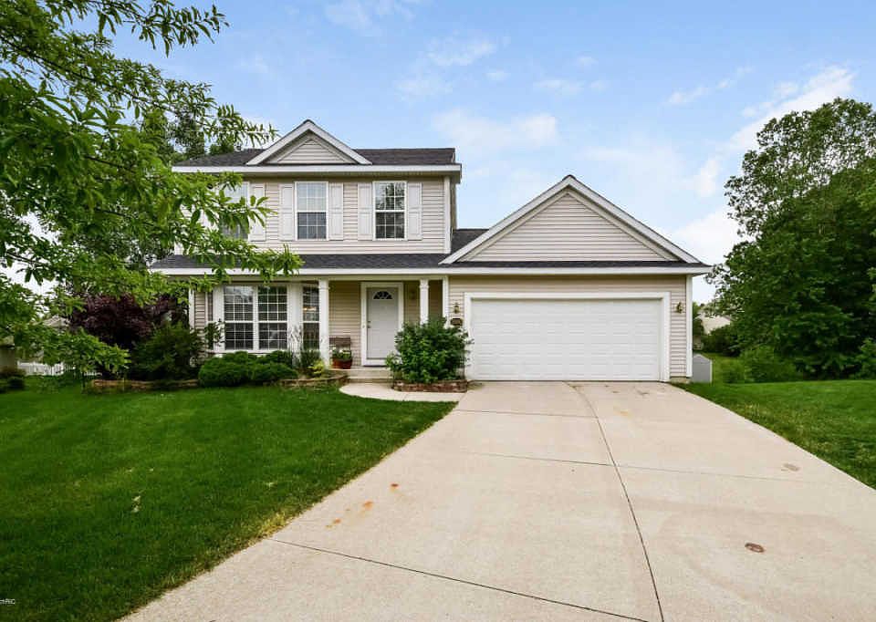 1st image of 5580 E De Blaay Ct SE
