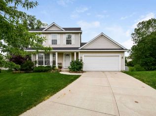 5580 E De Blaay Ct SE, Kentwood, MI 49512