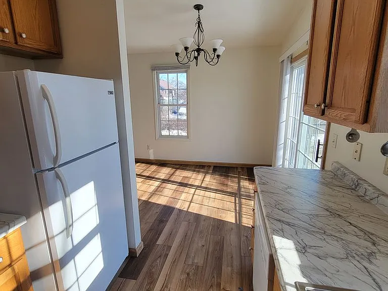 607-609 Nicolet Ave — Photo 9