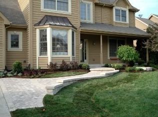 2647 Freeland Cir, Naperville, IL 60564