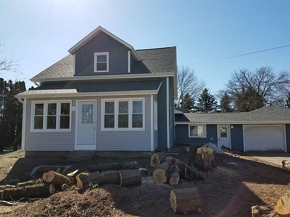 3rd image of 513 Mayville St
