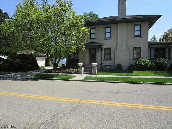 2nd image of 1227 N Wooster Ave