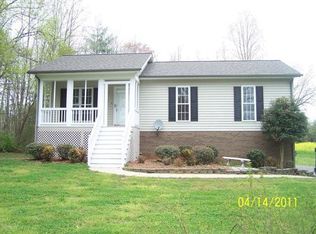 145 Meadow Dr, Millers Creek, NC 28651