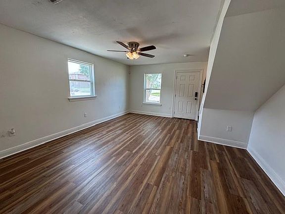 4th image of 2401 Caswell Ln