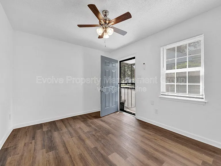 2966 Yale Ave #7 — Photo 14
