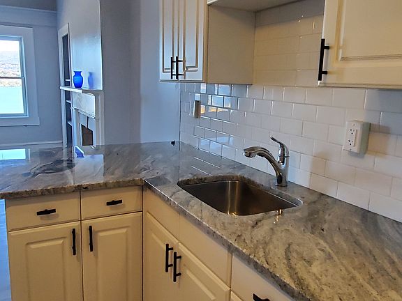 2nd image of 119 Montgomery St #3