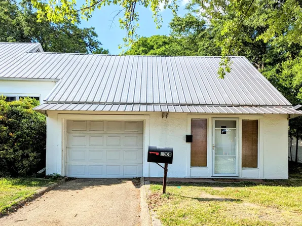 1300 Cloverdale Rd #A, Tuscaloosa, AL 35401