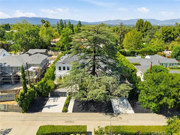 17319 Magnolia Blvd, Encino, CA 91316