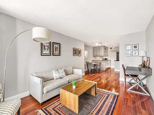 Rented by Sotheby's International Realty | media 25