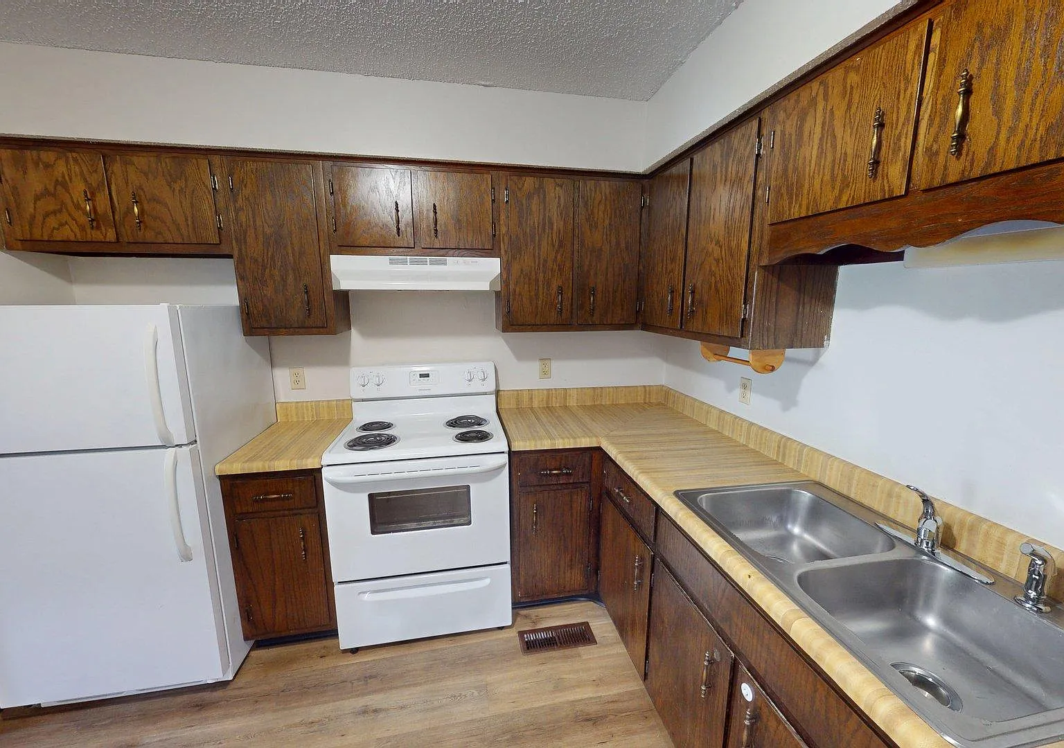 2 bed, 800 sqft, $1,100 — Photo 4