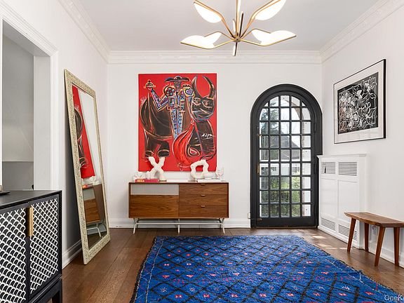 4th image of 8 Rittenhouse Road