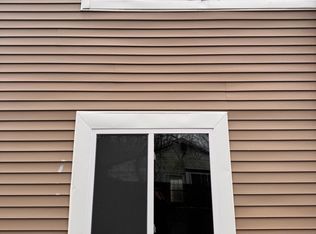 1 Murray Ln, Coram, NY 11727