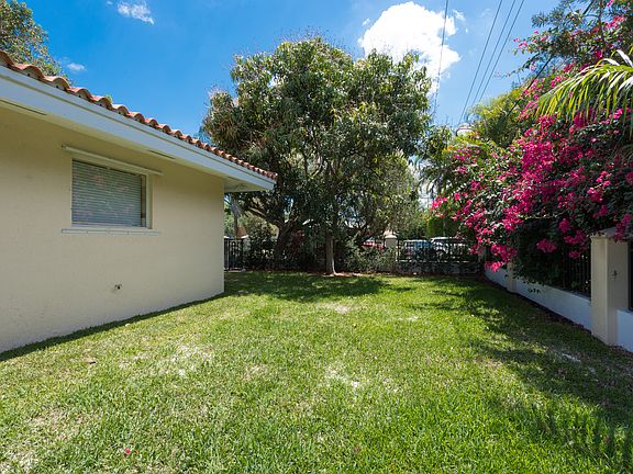 3rd image of 6308 Maynada St
