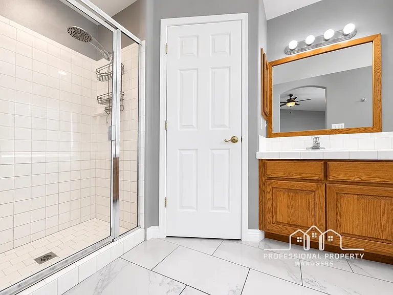 3557 W 27th Pl — Photo 15