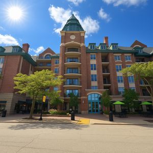 44 N Vail Ave APT 205, Arlington Heights, IL, 60005