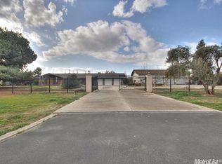 835 N Hart Rd, Modesto, CA 95358