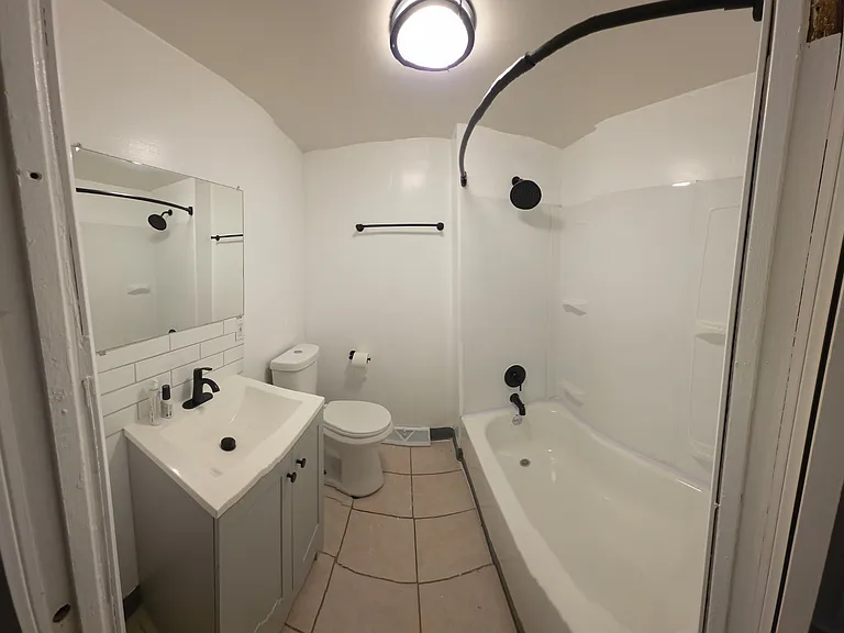 468 Kensington Ave #1 — Photo 9