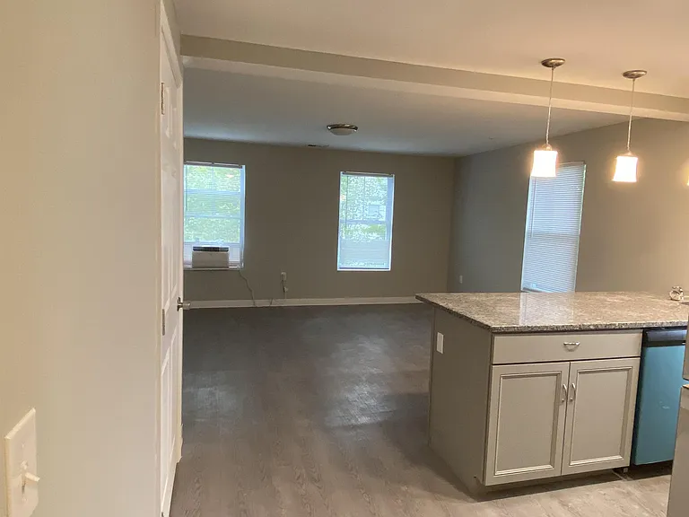 130 Spruce St #2 — Photo 3