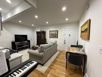 Rented by Rita S Citrin, LREB