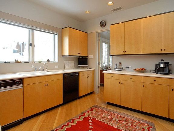 4th image of 930 N Humboldt St APT 5