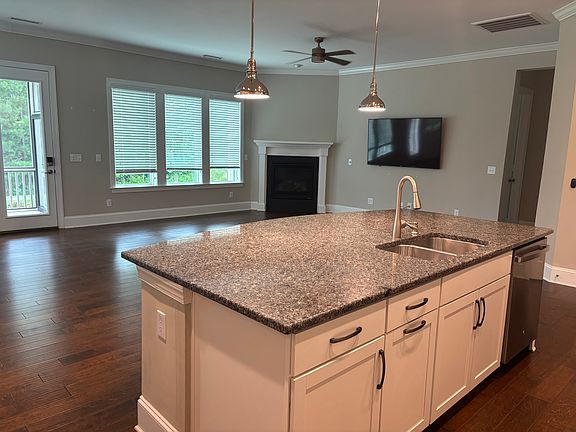 4th image of 485 Wildwind Dr