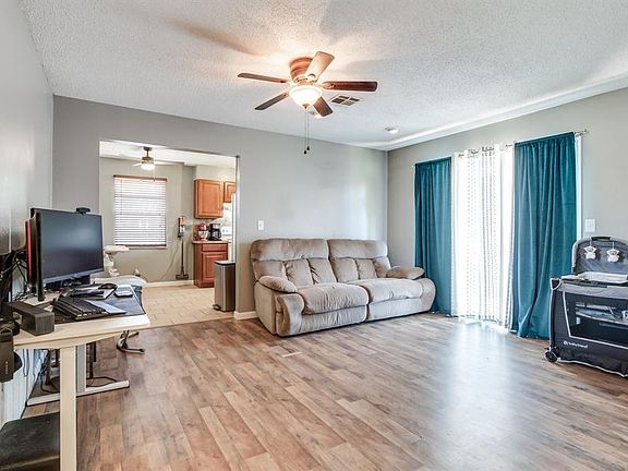 5th image of 315 E Elder Ln
