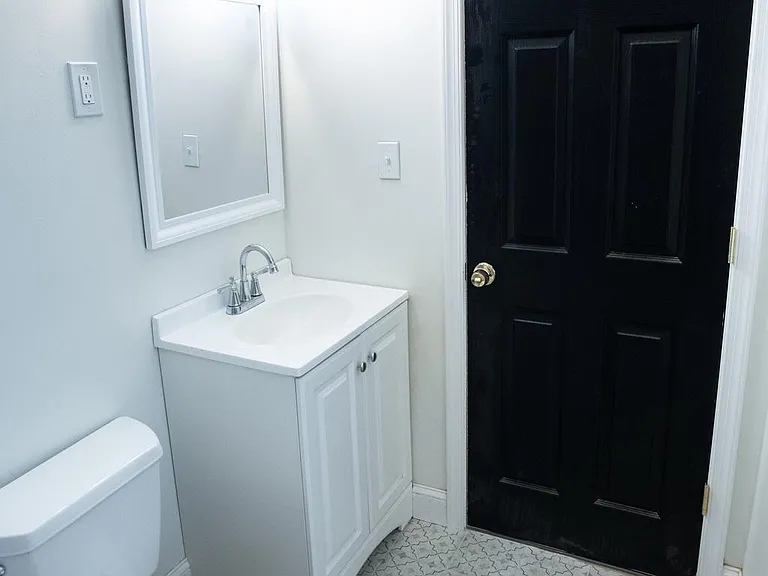 1221 N Randolph St #1 — Photo 7