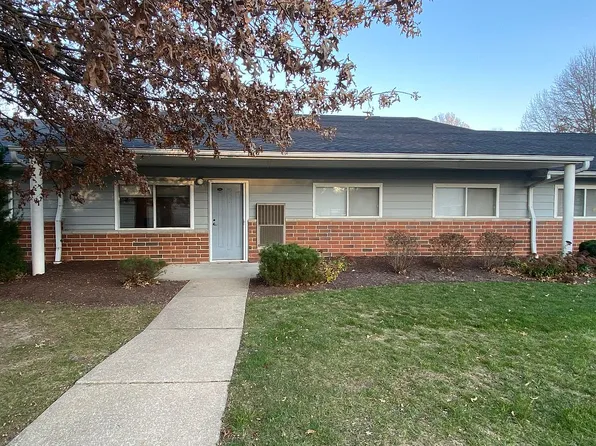 27083 Oakwood Cir #X106, Olmsted Township, OH 44138