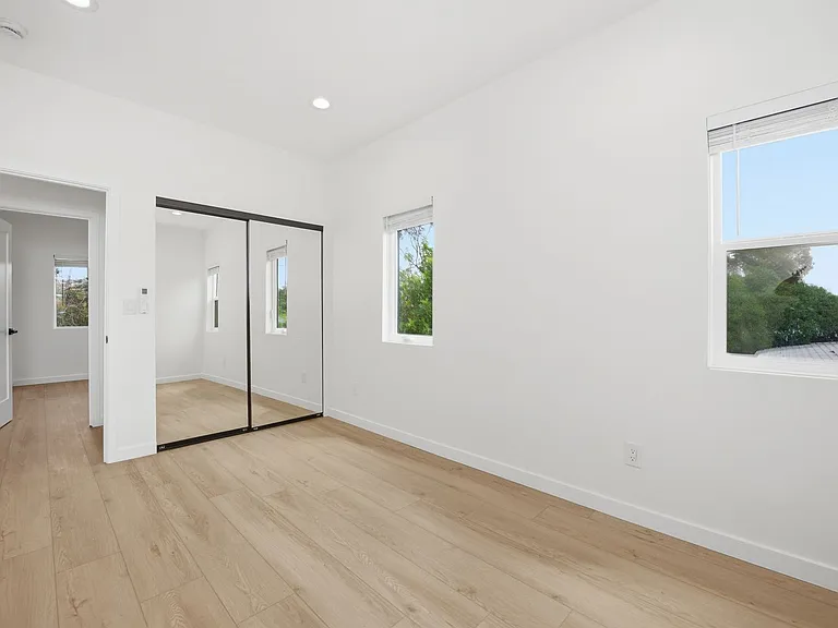 6414 Cleo St — Photo 9