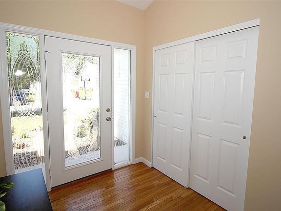 Large coat closet off the foyer!