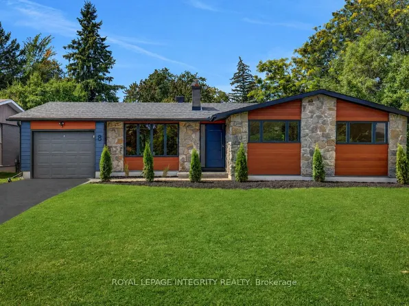 8 Brian Cres, Ottawa, ON K2H 6X3