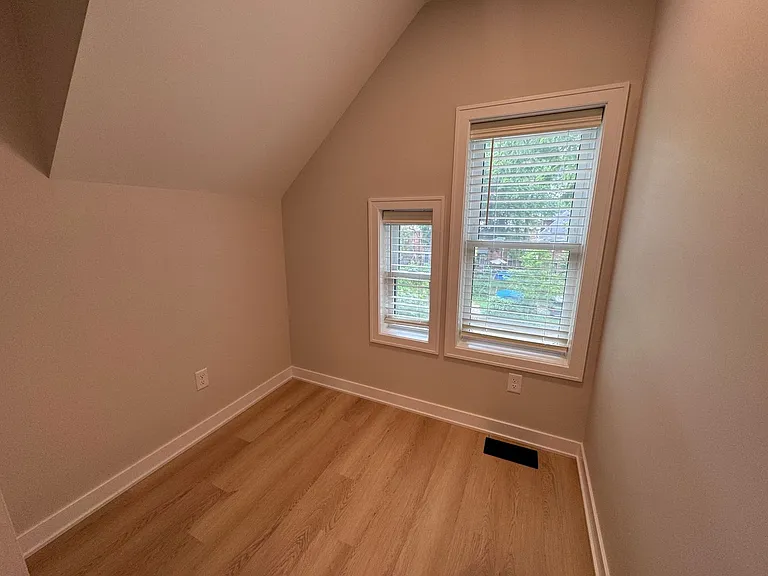 1234 & 1236 Summit St EMP — Photo 34