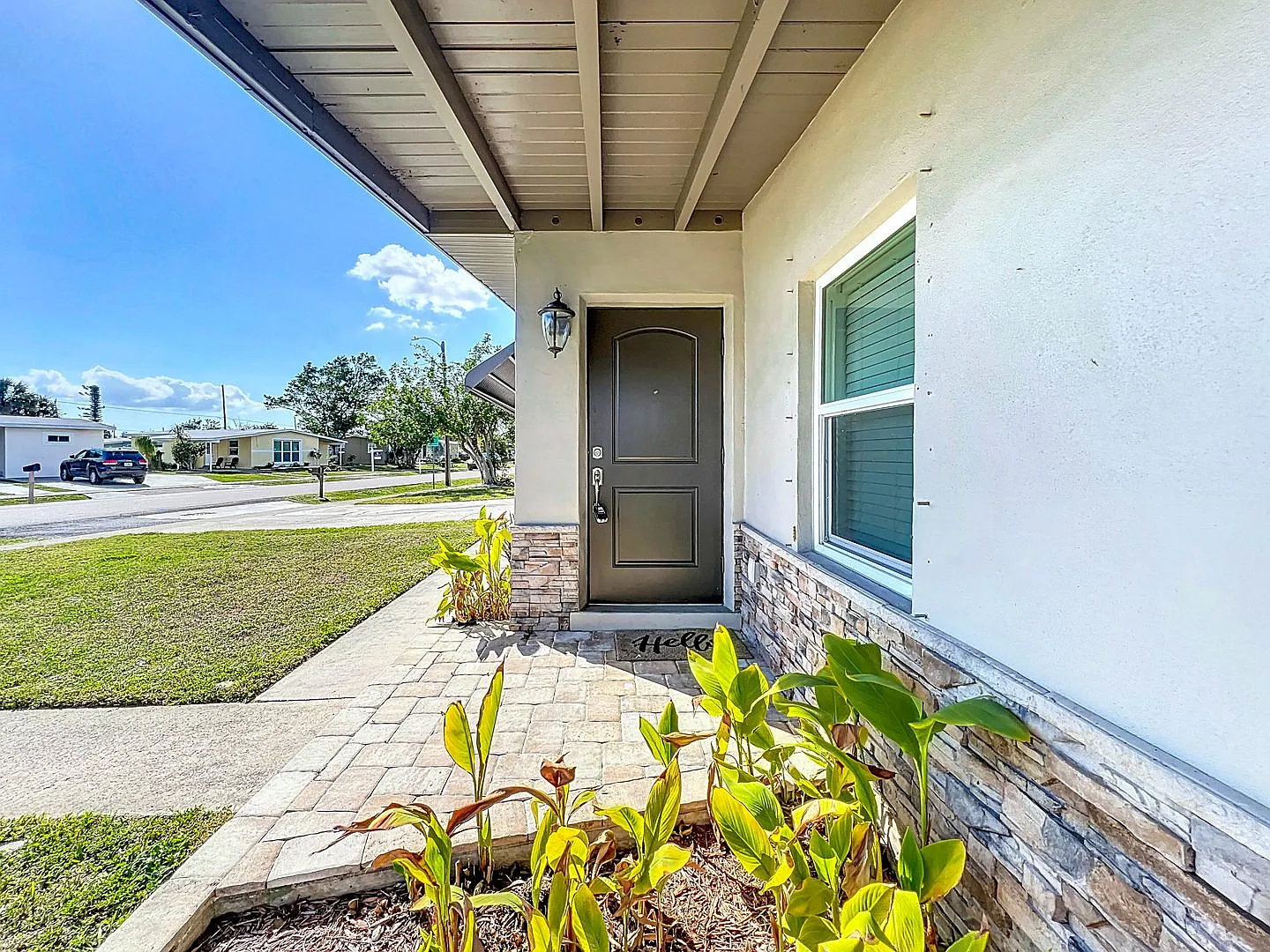 Beautiful Annual Rental Home - Convenient Location! — Photo 4