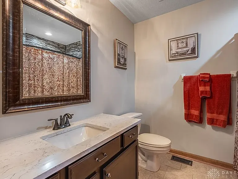 2223 Four Seasons Trl — Photo 7