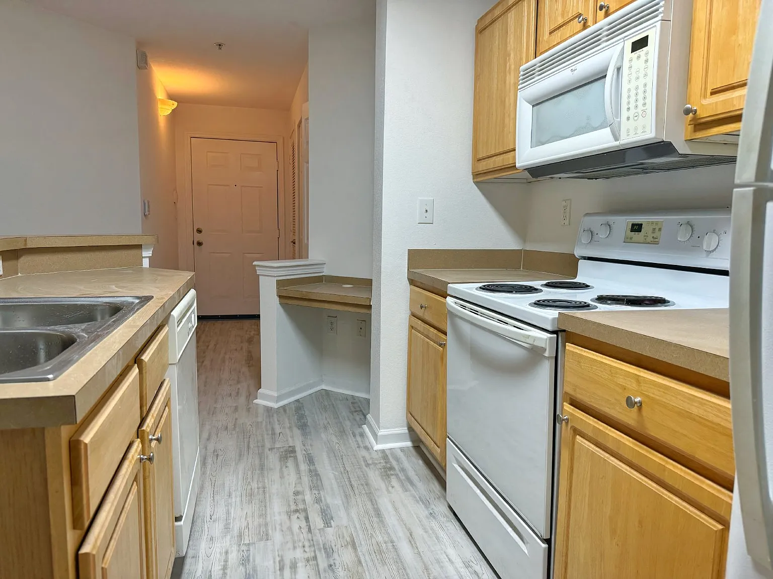 1 bed, 1.0 bath, 740 sqft, $1,475 — Photo 4