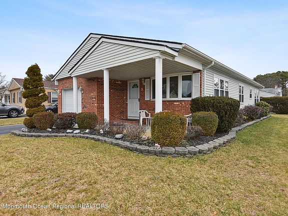 4th image of 5 Tropicana Ct