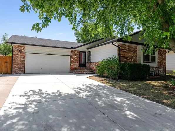10615 E Countryside St, Wichita, KS 67207