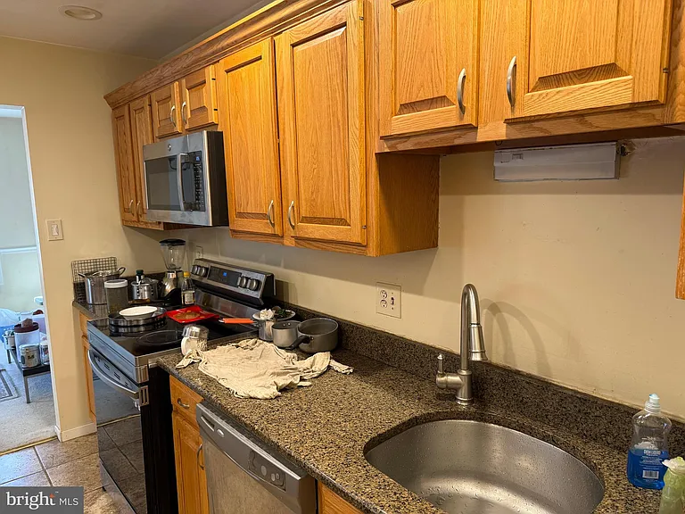 531 Florida Ave #104 — Photo 13